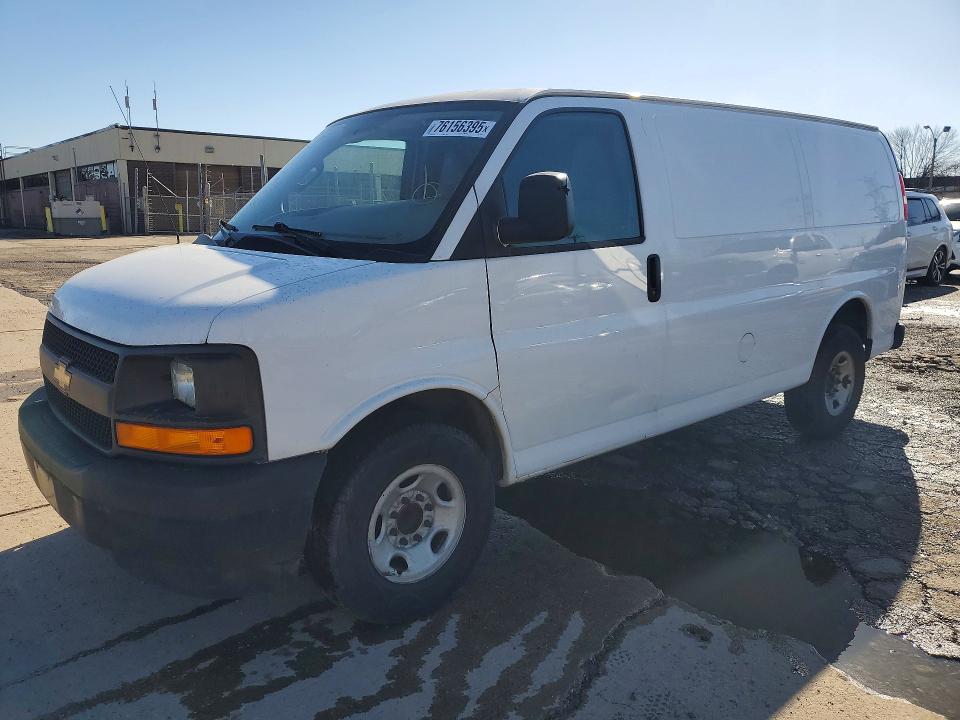 CHEVROLET EXPRESS G2500 2017 with VIN 1GCWGAFF0H1131829 - Photo from auction