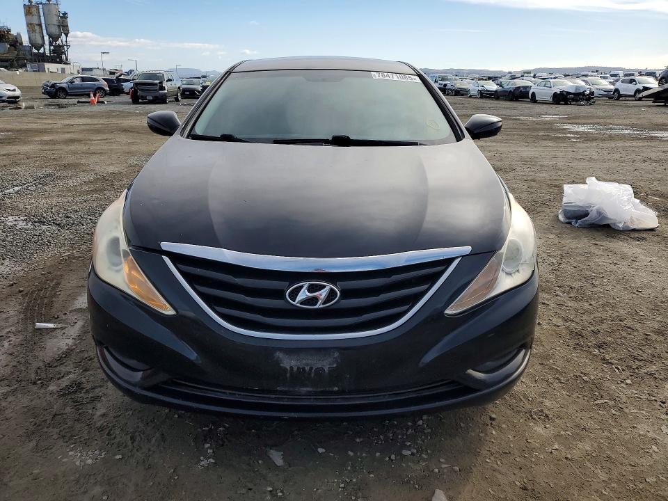 Photo 5 from auction – 2013 HYUNDAI SONATA with VIN 5NPEB4AC2DH805815