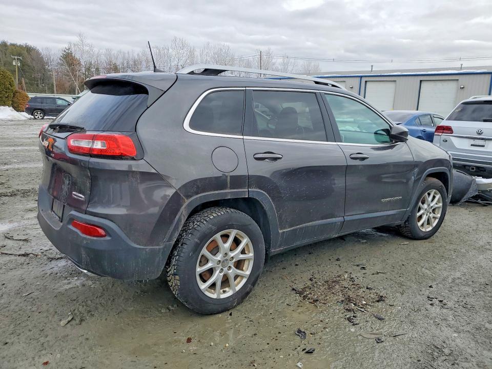 صورة رقم 3 من المزاد - 2017 JEEP CHEROKEE مع VIN 1C4PJMCS1HW563213
