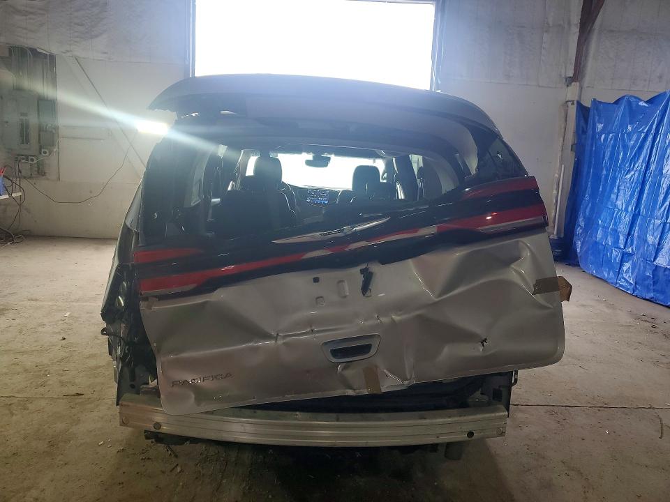 Photo 6 from auction – 2021 CHRYSLER PACIFICA with VIN 2C4RC1BG0MR552804