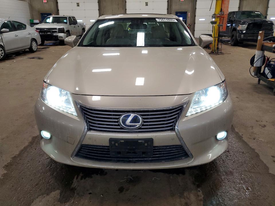 Photo 5 from auction – 2014 LEXUS ES 300H with VIN JTHBW1GG6E2063078