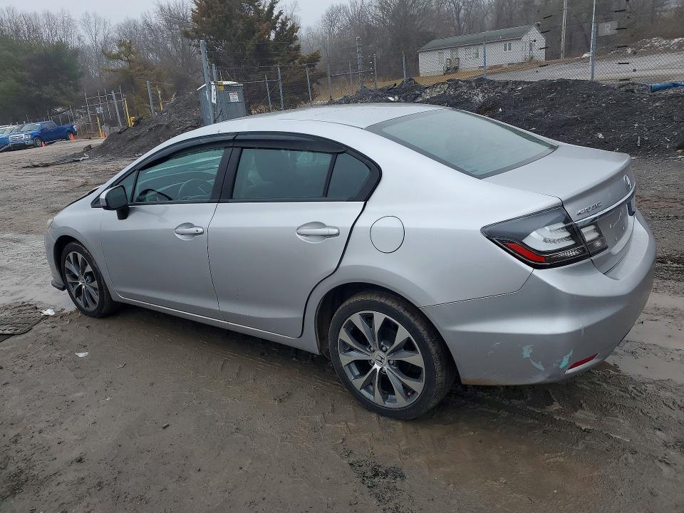 Photo 2 from auction – 2015 HONDA CIVIC with VIN 19XFB2E51FE042293