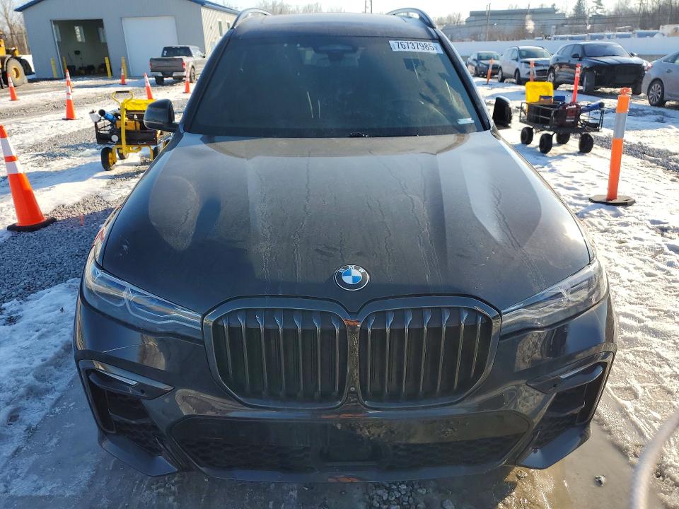 Photo 5 from auction – 2021 BMW X7 M50I with VIN 5UXCX6C08M9H52376