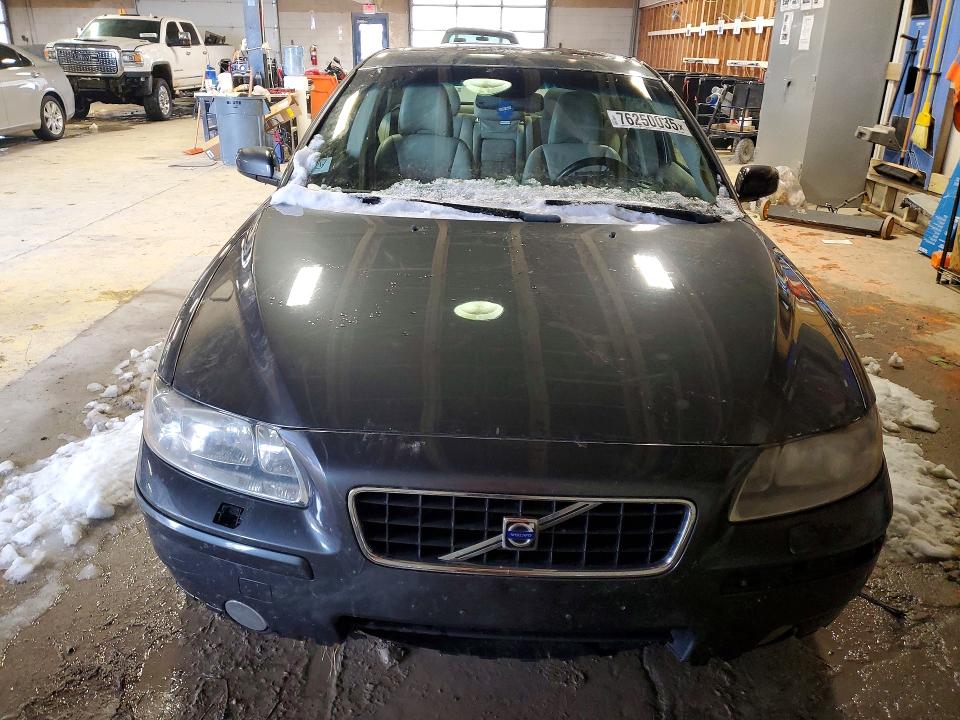 Photo 5 from auction – 2006 VOLVO S60 2.5T with VIN YV1RH592962530962
