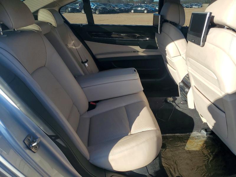 Photo 10 from auction – 2012 BMW 750 with VIN WBAKB8C52CDW84780