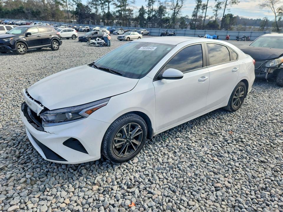 KIA FORTE LX 2023 with VIN 3KPF24AD4PE587074 - Photo from auction