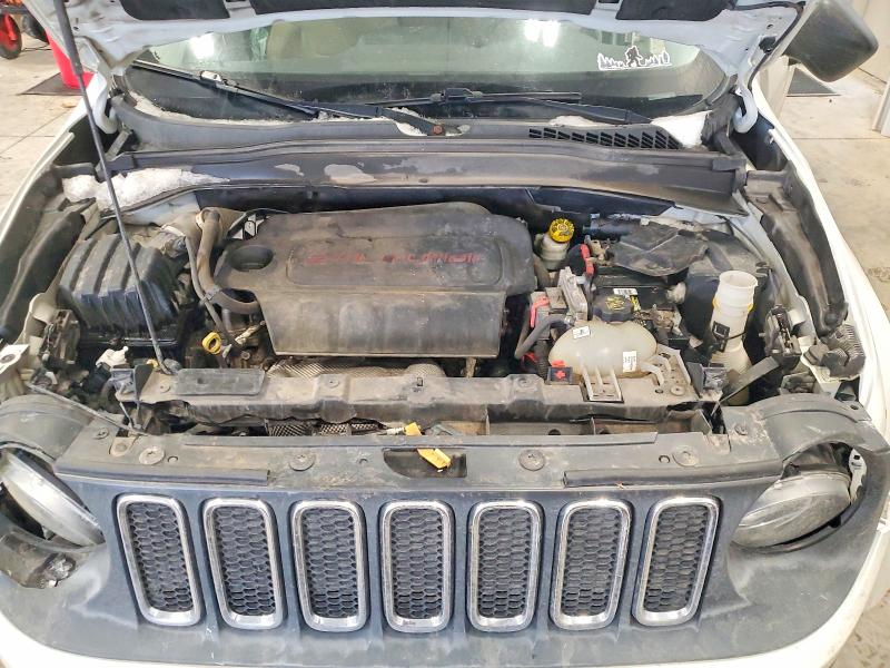 Photo 11 from auction – 2015 JEEP RENEGADE with VIN ZACCJAAT5FPB23661