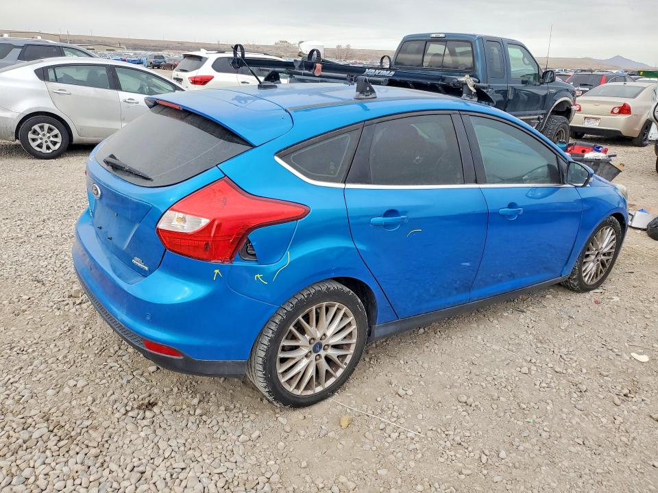 Photo 3 from auction – 2012 FORD FOCUS with VIN 1FAHP3M23CL395876