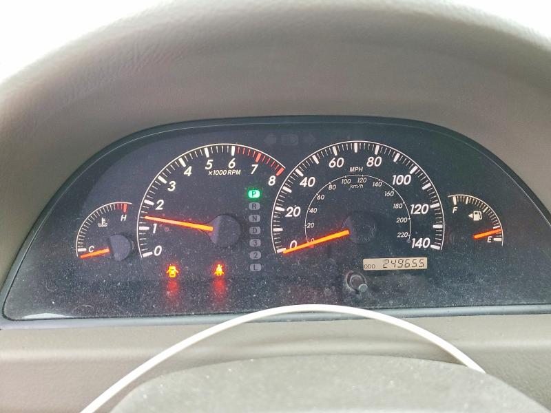 Photo 9 from auction – 2005 TOYOTA CAMRY with VIN 4T1BE30K85U570949