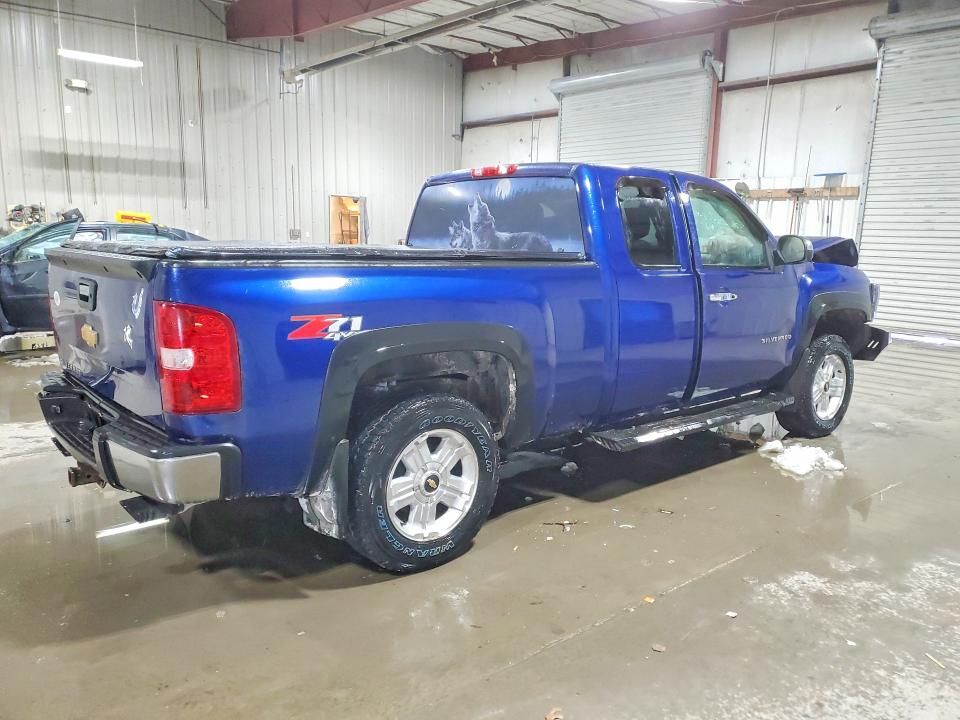 Photo 3 from auction – 2013 CHEVROLET SILVERADO with VIN 1GCRKSE70DZ393311