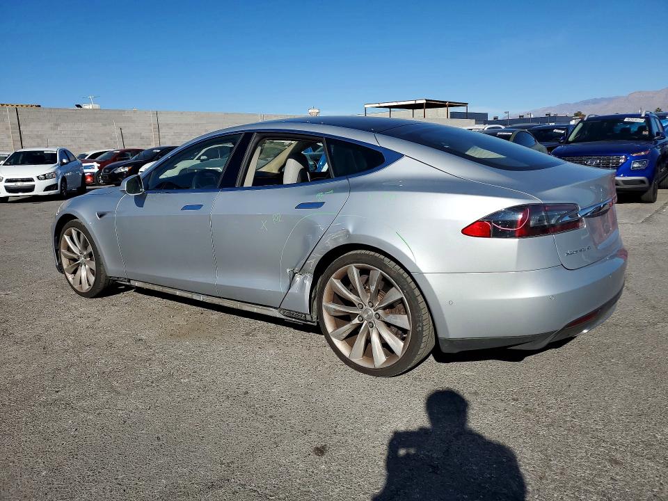 Photo 2 from auction – 2014 TESLA MODEL S with VIN 5YJSA1H11EFP56700