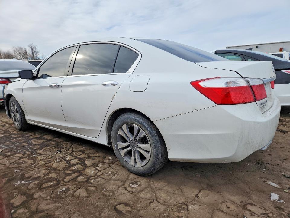 Photo 2 from auction – 2015 HONDA ACCORD with VIN 1HGCR2F35FA089584