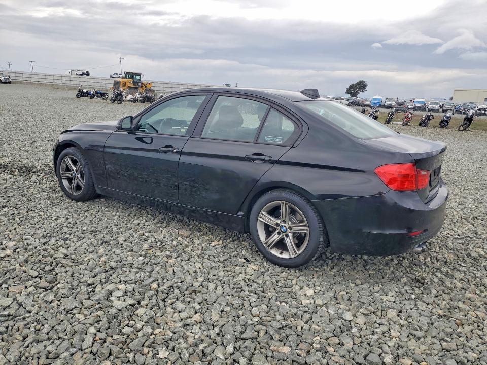 Photo 2 from auction – 2013 BMW 328 with VIN WBA3C1C54DF441289