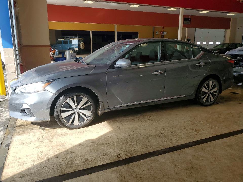 NISSAN ALTIMA 2019 with VIN 1N4BL4EW7KC174384 - Photo from auction