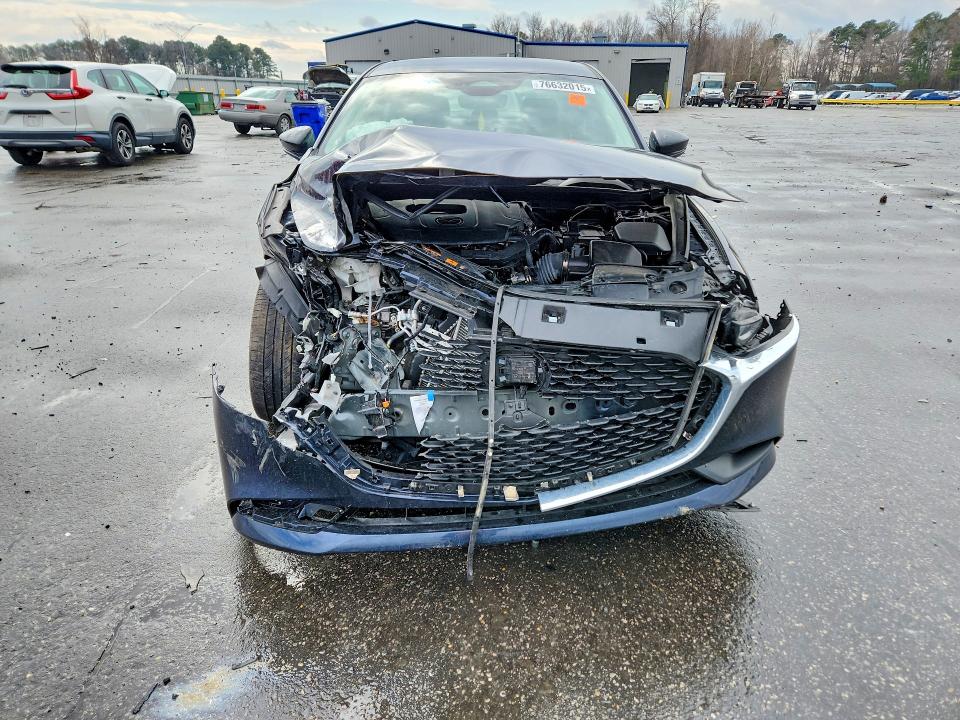 Foto 5 de la subasta – 2025 MAZDA 3 con VIN 3MZBPABM7SM464409
