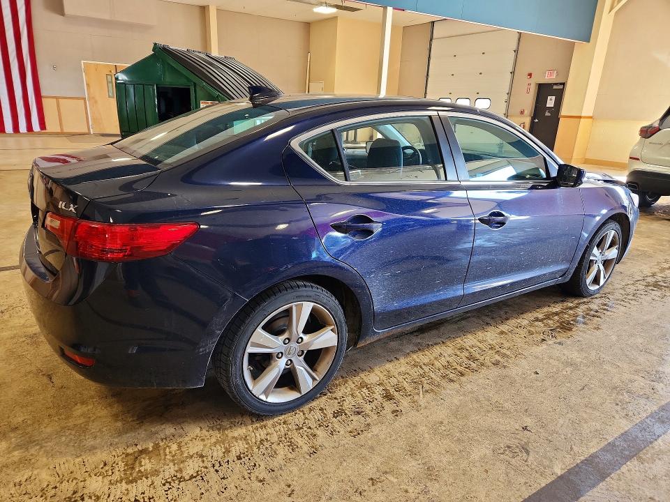 Photo 3 from auction – 2013 ACURA ILX with VIN 19VDE2E5XDE001326