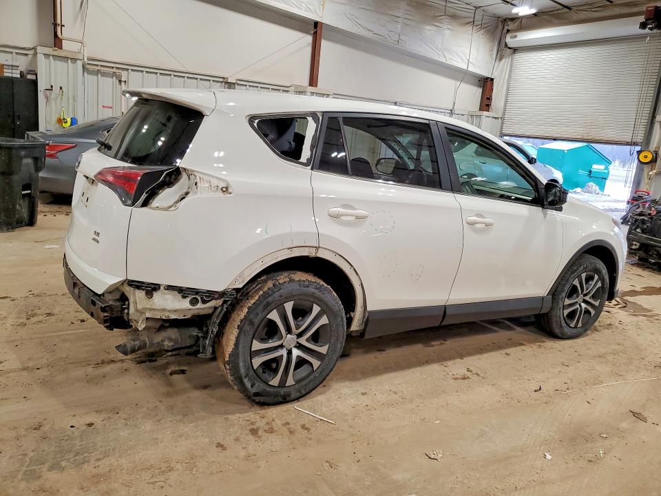 Photo 3 from auction – 2016 TOYOTA RAV4 LE with VIN JTMBFREV2GJ103862