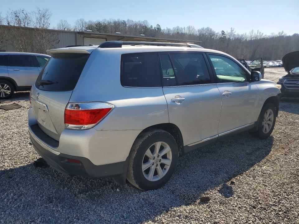 Photo 3 from auction – 2012 TOYOTA HIGHLANDER with VIN 5TDZK3EH6CS080312