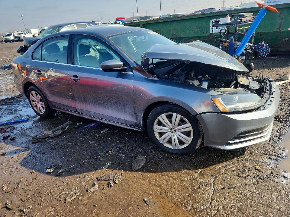 Photo 4 from auction – 2017 VOLKSWAGEN JETTA with VIN 3VW2B7AJ4HM331835