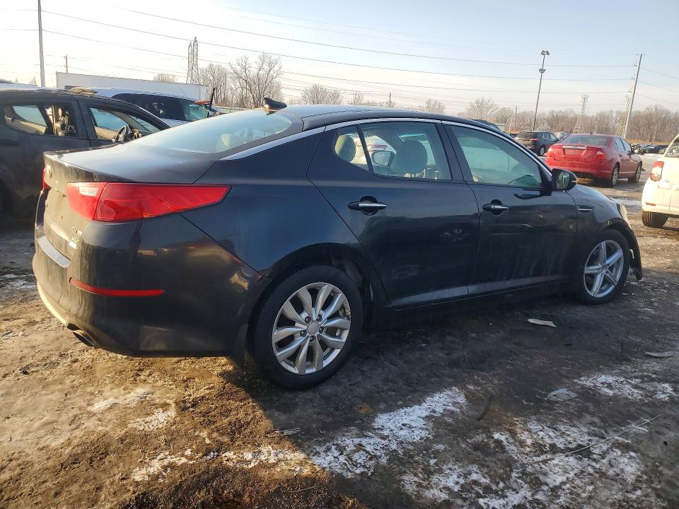Photo 3 from auction – 2014 KIA OPTIMA with VIN 5XXGN4A78EG305187