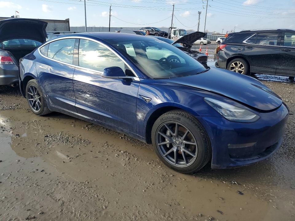 Photo 4 from auction – 2018 TESLA MODEL 3 with VIN 5YJ3E1EA8JF022577