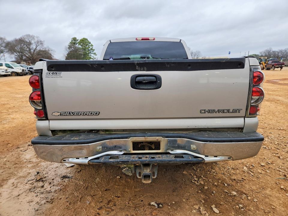 Photo 6 from auction – 2004 CHEVROLET SILVERADO with VIN 2GCEC19T941163126