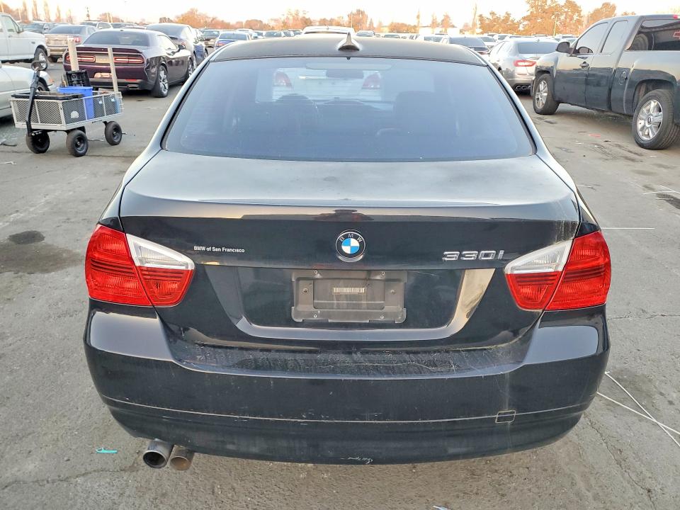 Photo 6 from auction – 2006 BMW 330 with VIN WBAVB335X6PS19005