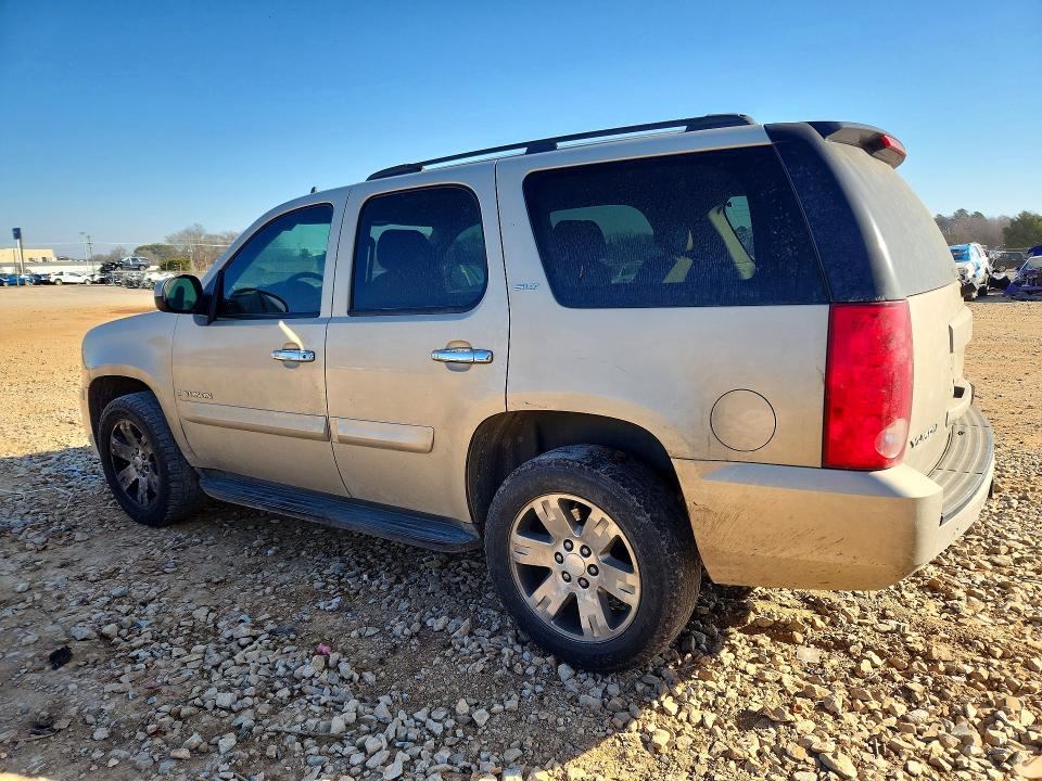 Photo 2 from auction – 2008 GMC YUKON with VIN 1GKFC13J28R230680