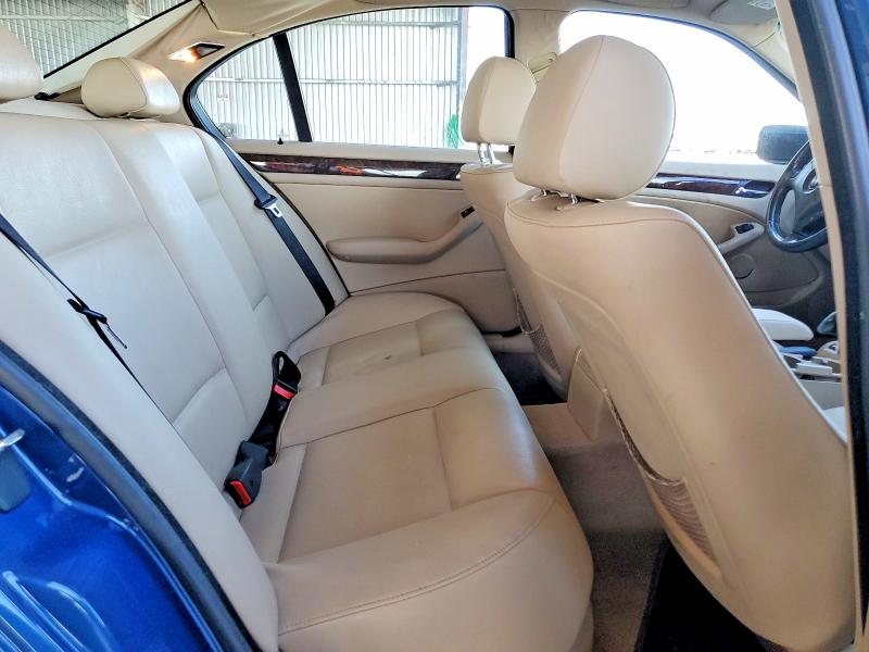 Photo 10 from auction – 2002 BMW 325 with VIN WBAEV33462KL65360