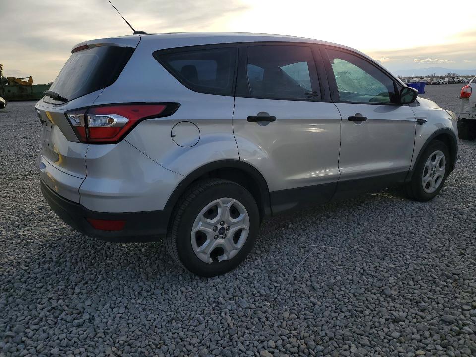 Photo 3 from auction – 2018 FORD ESCAPE with VIN 1FMCU0F72JUA24604