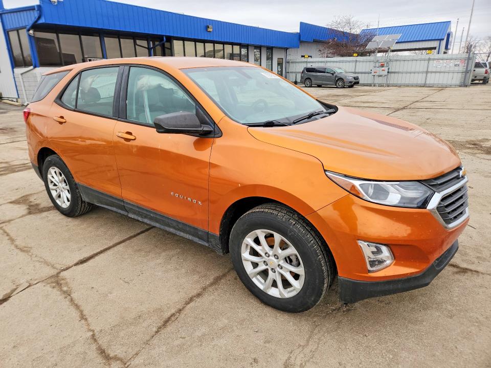 Photo 4 from auction – 2018 CHEVROLET EQUINOX with VIN 2GNAXHEV4J6151684