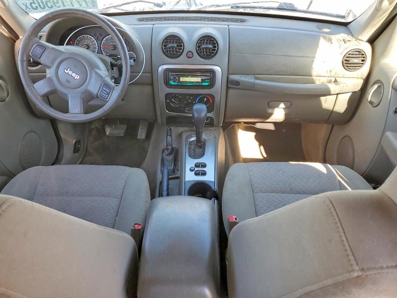 Photo 8 from auction – 2005 JEEP LIBERTY with VIN 1J4GL38K95W526655