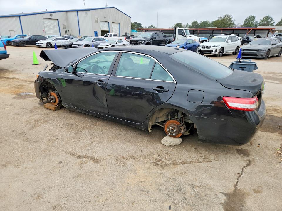 Photo 2 from auction – 2011 TOYOTA CAMRY with VIN 4T1BF3EK1BU231614