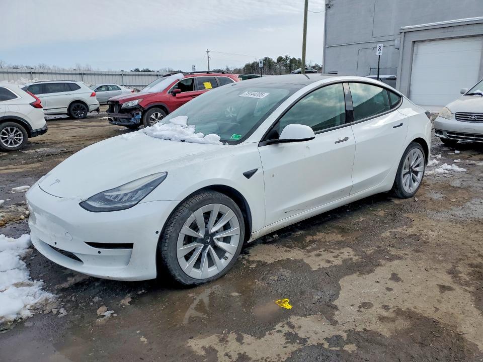 TESLA MODEL 3 2022 with VIN 5YJ3E1EB5NF239132 - Photo from auction