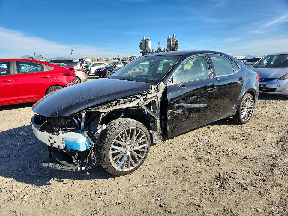 LEXUS IS 2014 with VIN JTHBF1D23E5040946 - Photo from auction