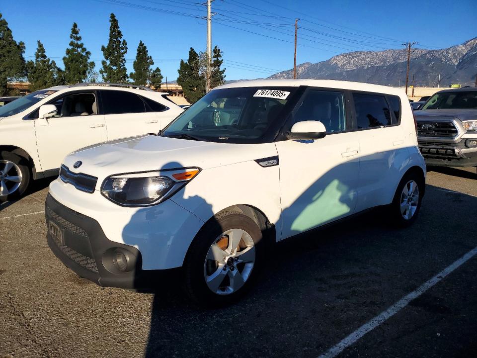 KIA SOUL 2018 with VIN KNDJN2A21J7620401 - Photo from auction