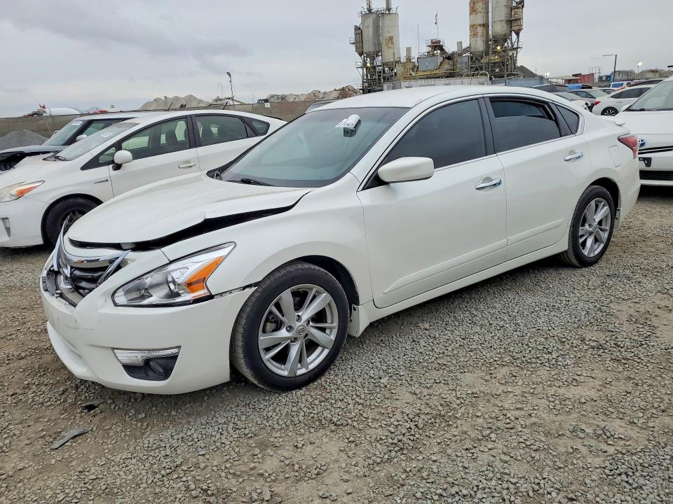NISSAN ALTIMA 2015 with VIN 1N4AL3AP2FC159883 - Photo from auction