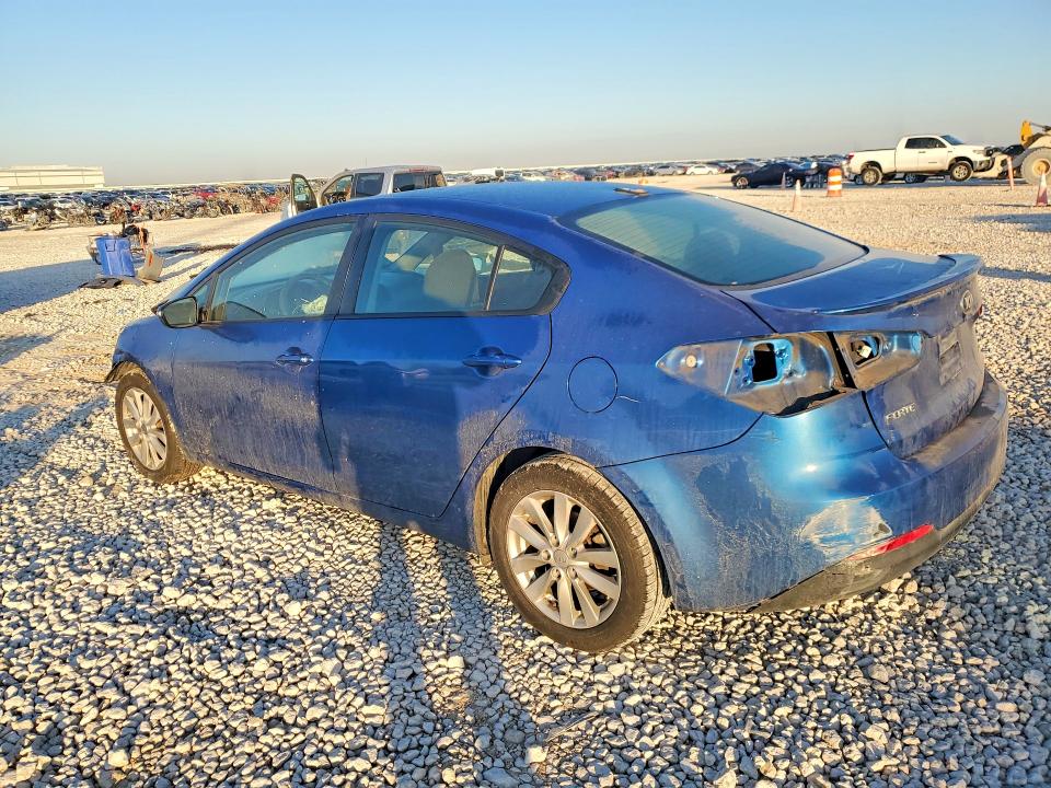 Photo 2 from auction – 2015 KIA FORTE with VIN KNAFX4A63F5317876