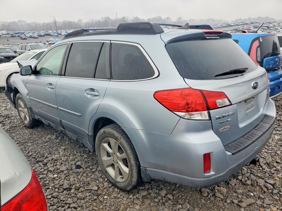 Photo 2 from auction – 2014 SUBARU OUTBACK with VIN 4S4BRCLC7E3312436