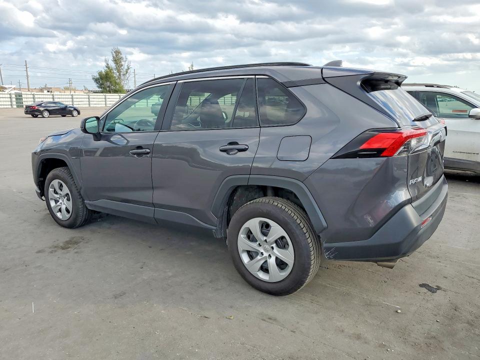 Photo 2 from auction – 2021 TOYOTA RAV4 LE with VIN 2T3F1RFV6MC145626