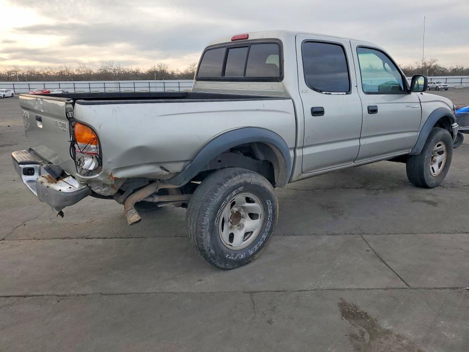 Photo 3 from auction – 2002 TOYOTA TACOMA DOU with VIN 5TEGM92N02Z076501