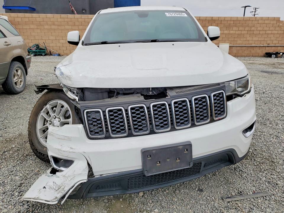 Photo 5 from auction – 2018 JEEP GRAND CHER with VIN 1C4RJFAG6JC249809