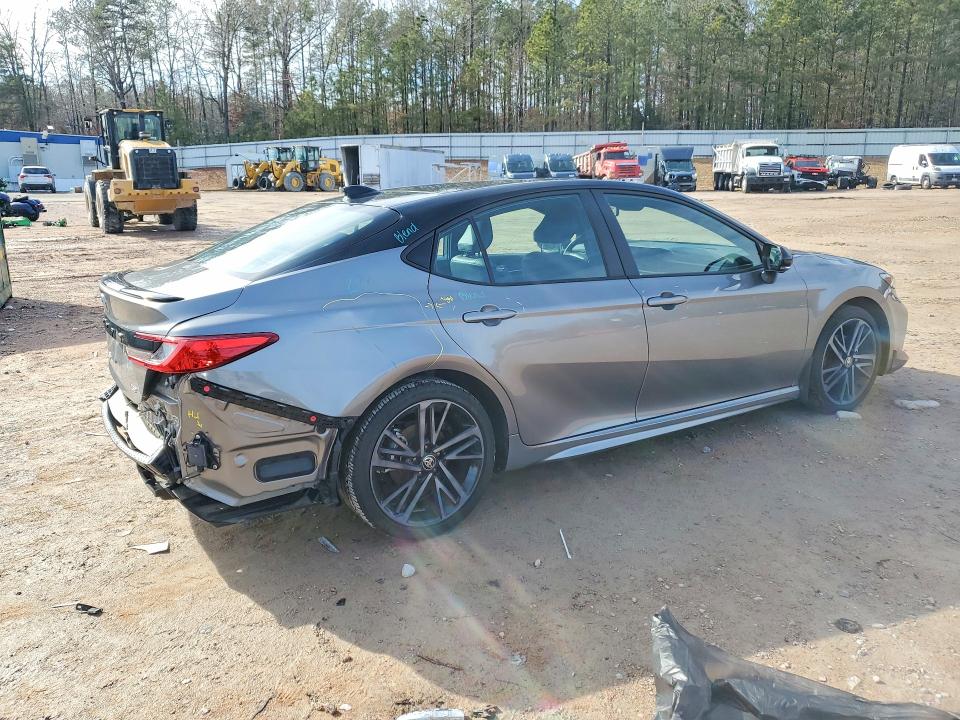 Photo 3 from auction – 2025 TOYOTA CAMRY with VIN 4T1DAACK5SU579432
