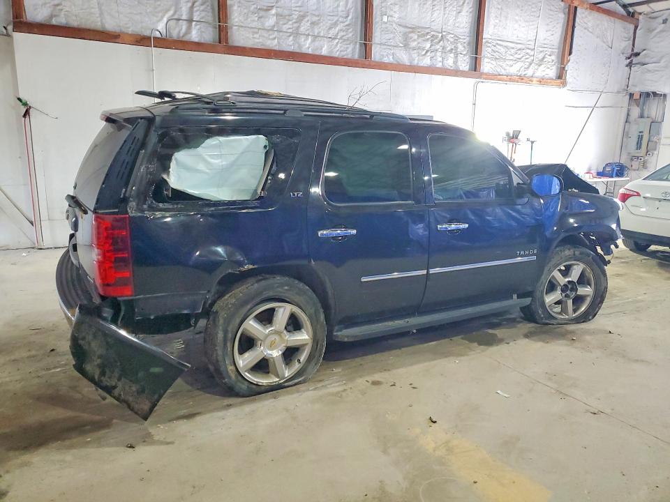 Photo 3 from auction – 2011 CHEVROLET TAHOE with VIN 1GNSKCE03BR217707