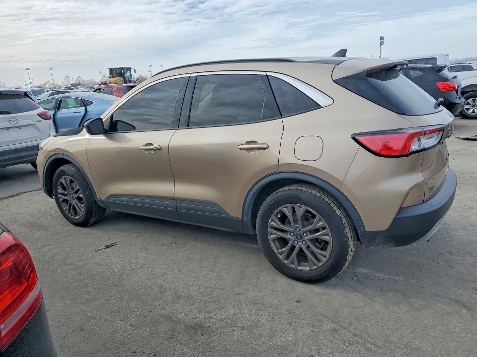 Photo 2 from auction – 2021 FORD ESCAPE with VIN 1FMCU9H64MUB03897
