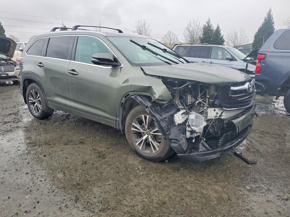 Photo 4 from auction – 2016 TOYOTA HIGHLANDER with VIN 5TDJKRFH1GS351698