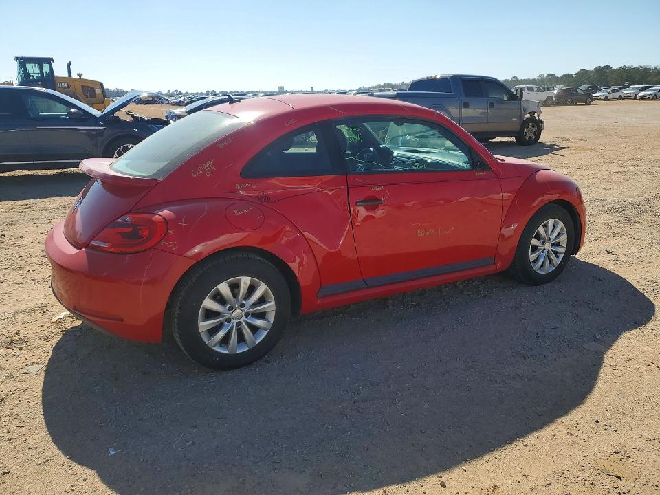 Photo 3 from auction – 2013 VOLKSWAGEN BEETLE with VIN 3VWFP7ATXDM670307