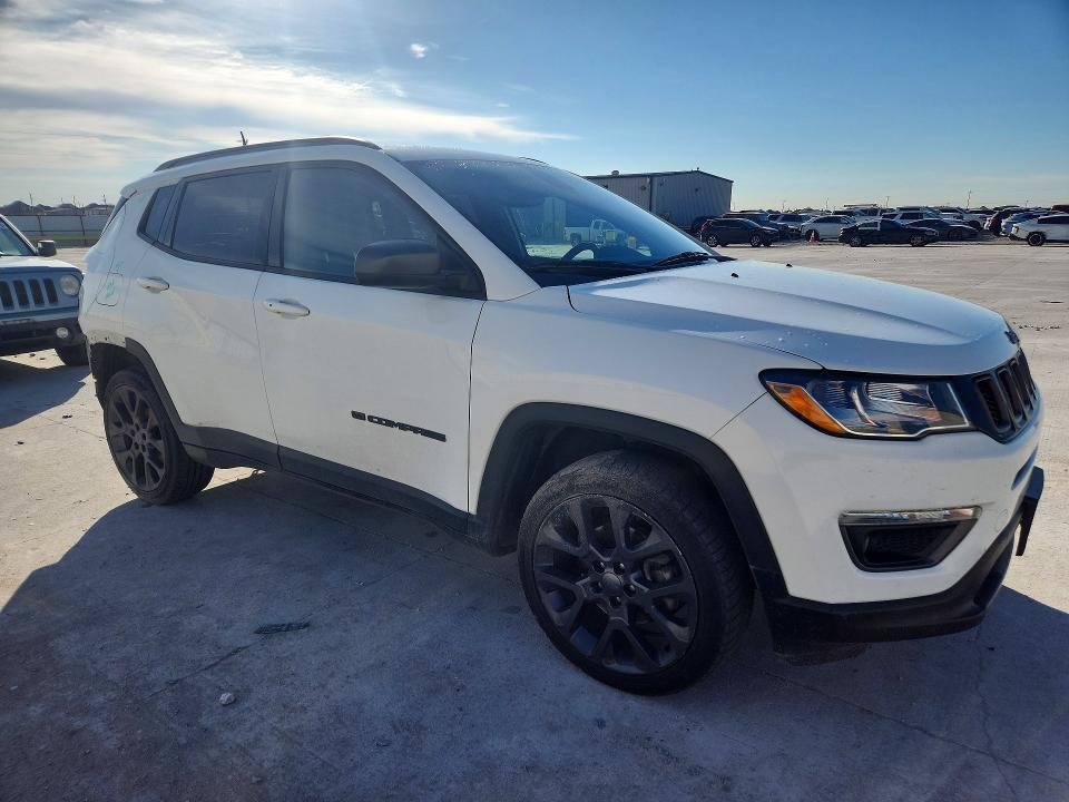 Photo 4 from auction – 2021 JEEP COMPASS with VIN 3C4NJDEB7MT595698