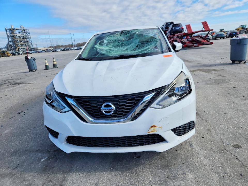 Photo 5 from auction – 2017 NISSAN SENTRA with VIN 3N1AB7AP7HY401102