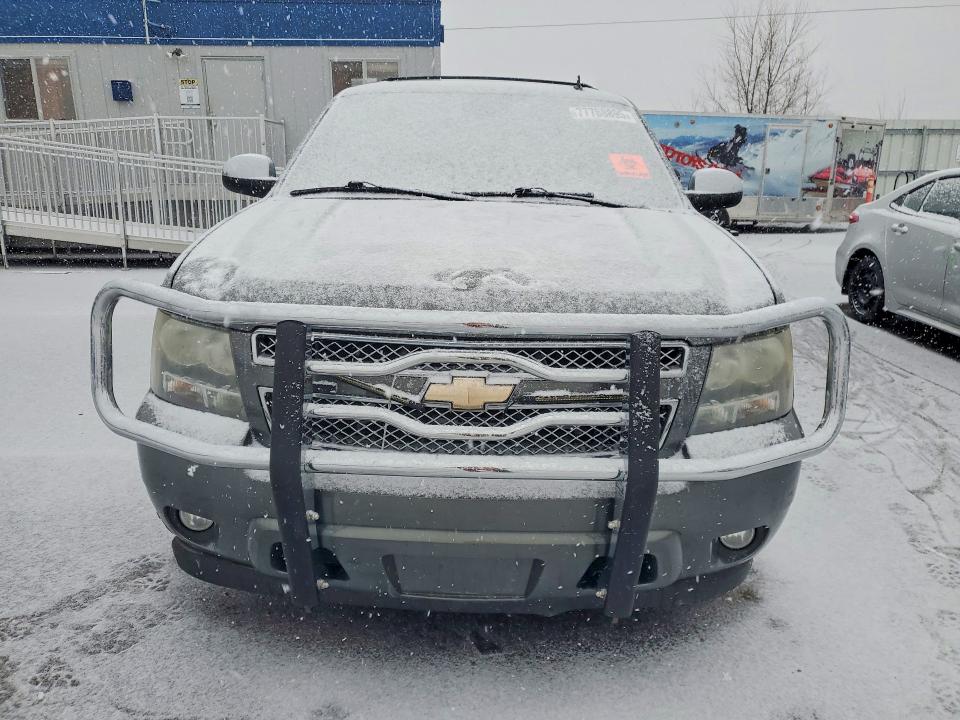 Photo 5 from auction – 2011 CHEVROLET SUBURBAN K with VIN 1GNSKKE36BR218211